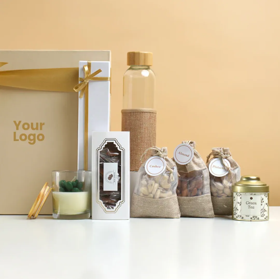 Gift set with bottle and dry fruits